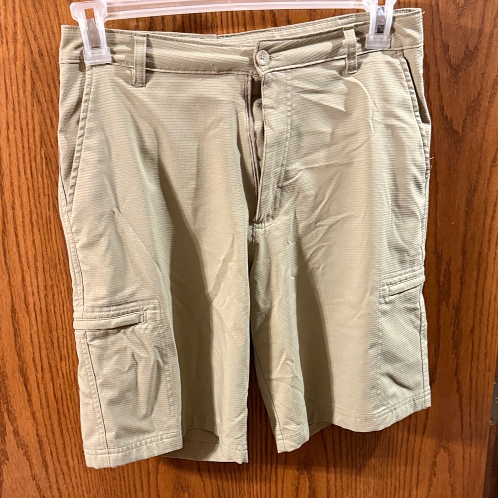 Champion Men's Light Tan Cargo Shorts